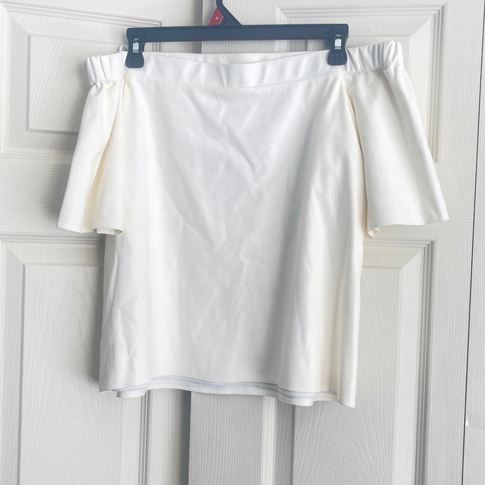 Bailey 44 women's cream off shoulder top lined.  #253